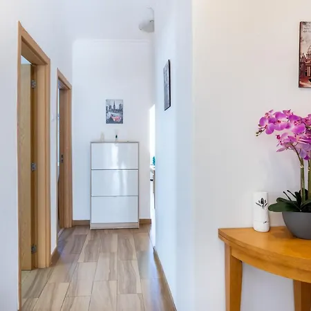 Luxury 3 Bedroom - Апартаменти Портіман