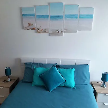 Апартаменти Luxury 3 Bedroom -
