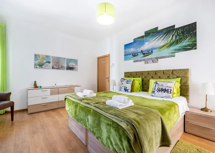 Luxury 3 Bedroom - *