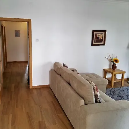 Luxury 3 Bedroom - דירה